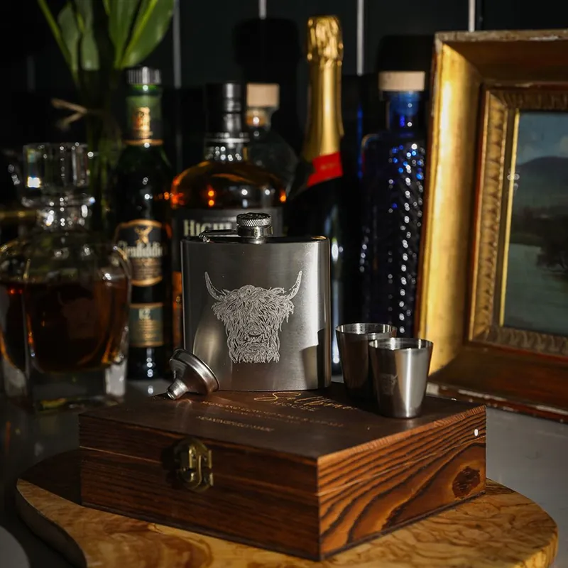 Selbrae House Highland Cow Hip Flask and Cup Set-2